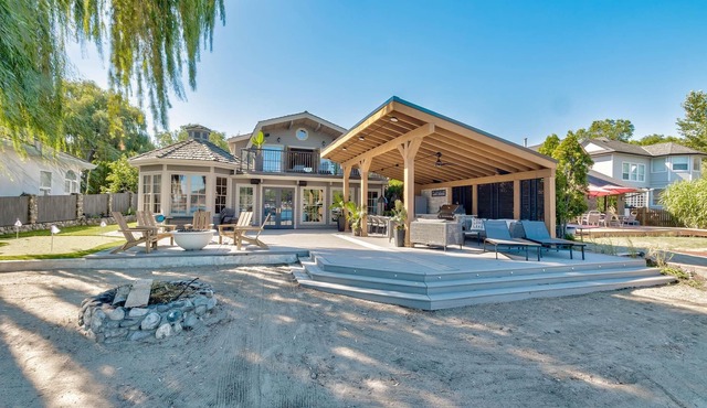 Waterfront Oasis w/ Private Beach