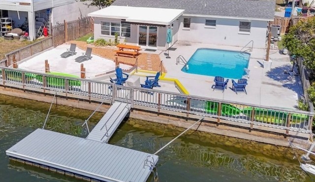 Waterfront,Private Beach Dock Kayaks, Grill ,Firepit,SUN,HeatedPool,3 Beds in Hernando Beach