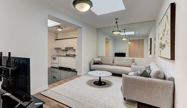 Welcome to le Château Sherbrooke's SkyView Condo.