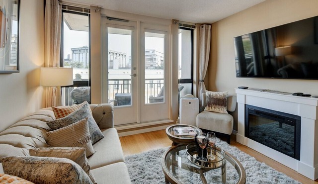 Welcome to Little Astoria. Charming suite in the heart of downtown Victoria