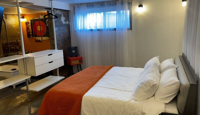 Welcome to The Alcott, a musical inspired cozy suite in Nanton! Pet Friendly!