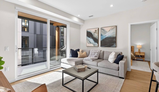 Welcome to Zara at Lakestone! A premier lakeside community for a peaceful escape with pickleball courts, gym, & sauna. Zara Aurelia is near Spion Kop hiking trails & wineries. Enjoy modern comfort with a chef’s kitchen and wet bar—relax in style.