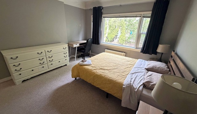 Welcoming 3 br house with WiFi in Victoria