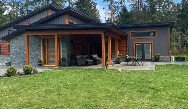 West coast 3 acres fenced home. With privacy, pet friendly, grass. Cedar Sauna