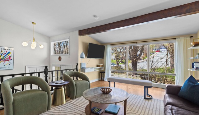 West End 4BR Stay Patio BBQ Firepit WiFi Parking