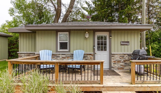 Westlake Couple`s Cottage