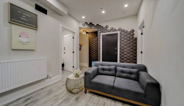 Westlake Hotel - The Bye, Felicia Suite