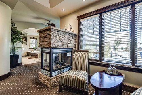 Westmount River Inn