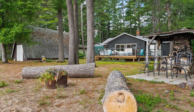 Whispering Pines Lakefront Haven in Killaloe