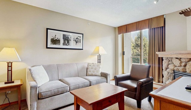 Whistler - Cascade Lodge 212