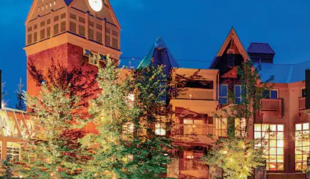 Whistler Hilton Ski Resort. Cozy one bedroom. Steps away from all the fun!