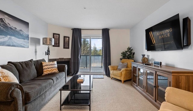 Whistling Peaks | Hot Tub | Pool | Gas Fireplace