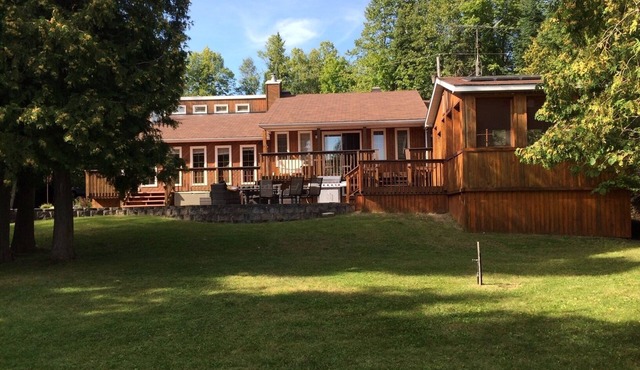 White Lake Waterfront Four Season Home