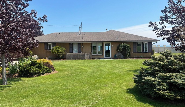 Winter Rental; Birders' Joy ; Lake Erie Beach Front; Walkers beach; 3 BR/2 Bath