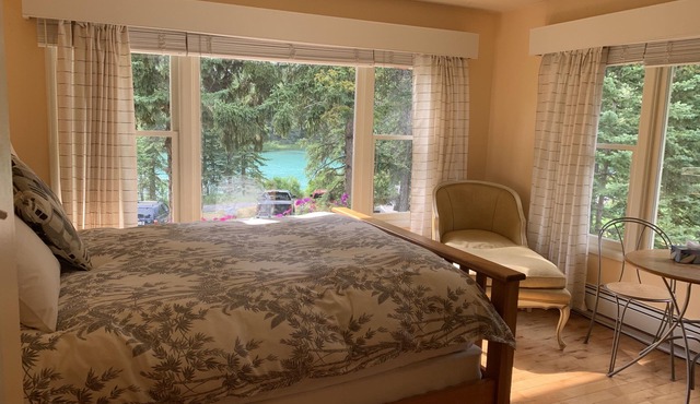 Winter Sale luxury, in the Rockies, Private, Corporate or Family Retreat