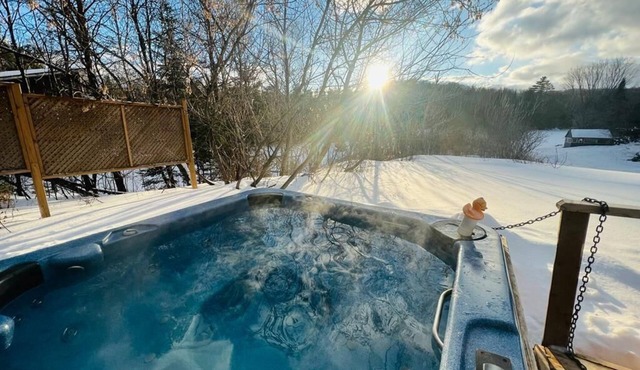 Winter Wonderland Waterfront Cottage w/Hot Tub & Unforgettable Lake Views