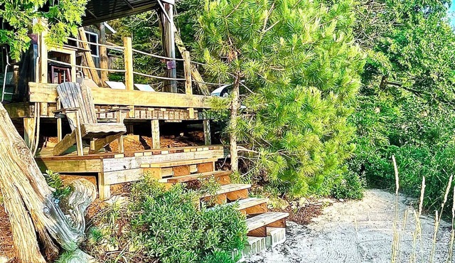 Wolfe Lake Cottage sleeps eight - Nipissing, Ontario, Canada