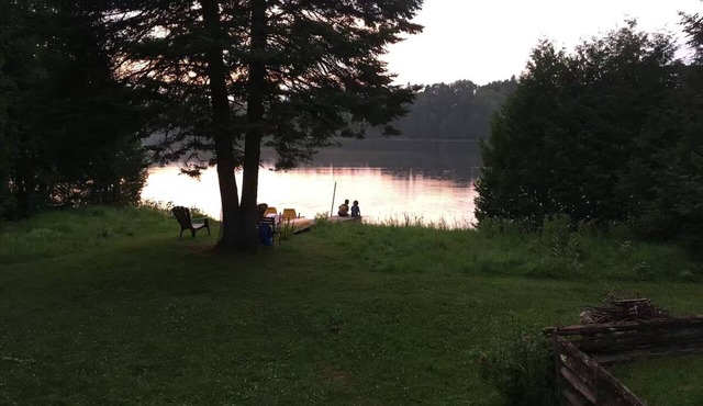 Wonderful cozy cottage sleeps 6 people max.