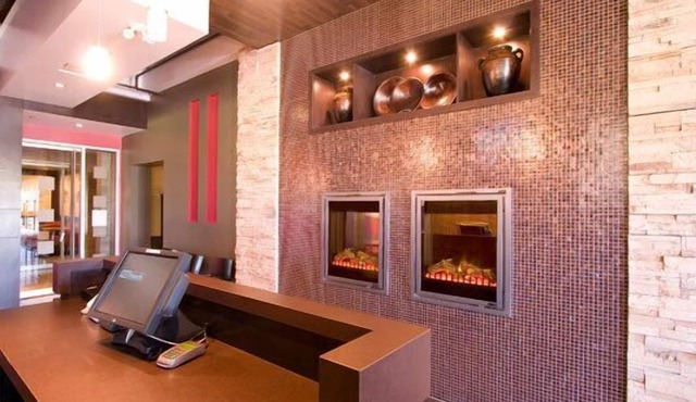 Woodlands Inn & Suites