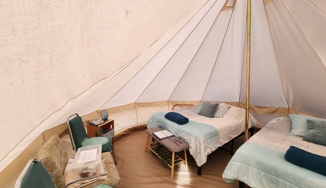 #Y4 Aurora Haven Yurt- 2 Dbl beds- No pets please