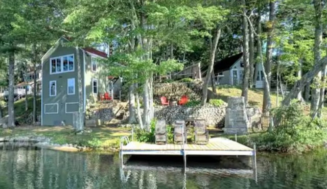 Year-round 3-bedroom WATERFRONT Windham cabin with WiFi