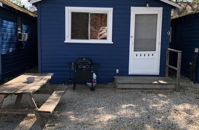Dock Life Cottage 9 - Riverside, 2 Bedroom, Wasaga