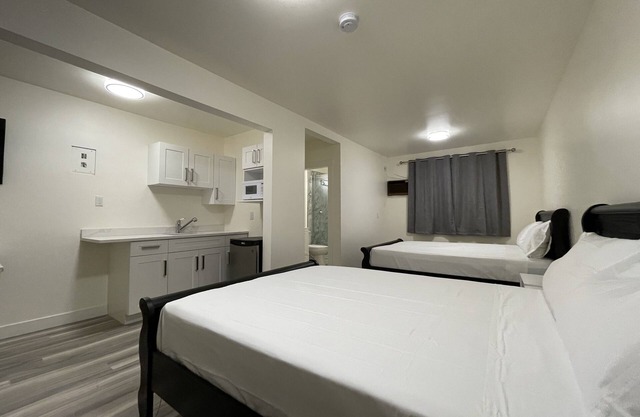 Kitchenette room in beautiful Radium Hot Springs