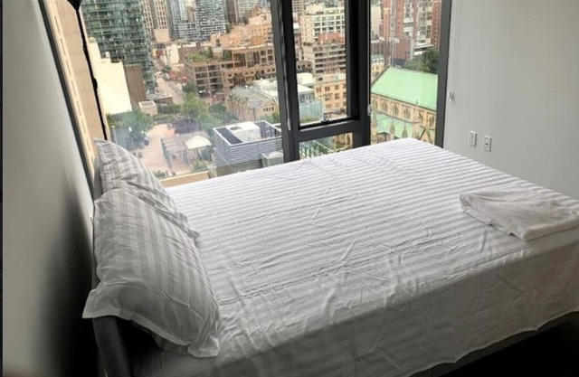 Luxury Cozy Condo in Downtown Toronto | King St.