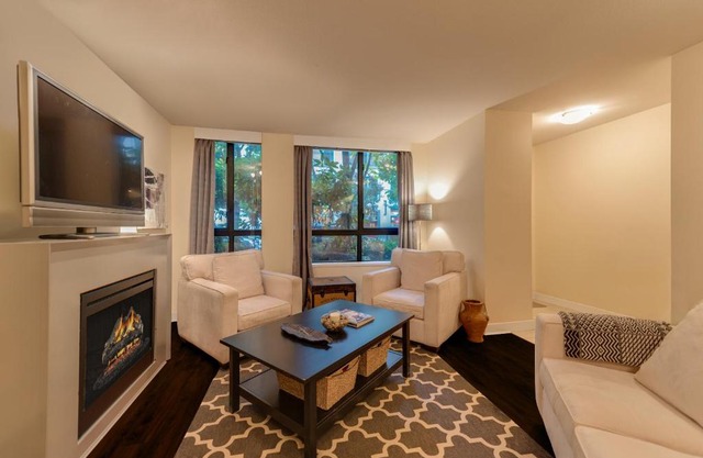 Three-Story Townhouse in Yaletown