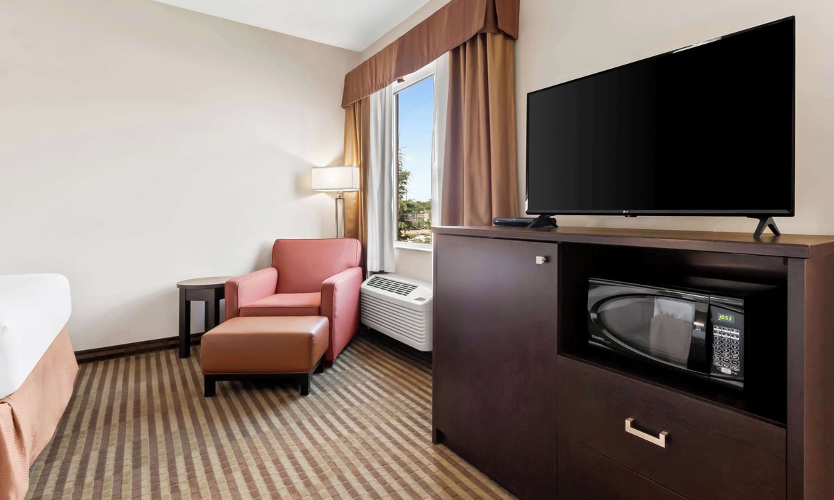 Centre Wellington Hotel | Best Western Plus Fergus Hotel