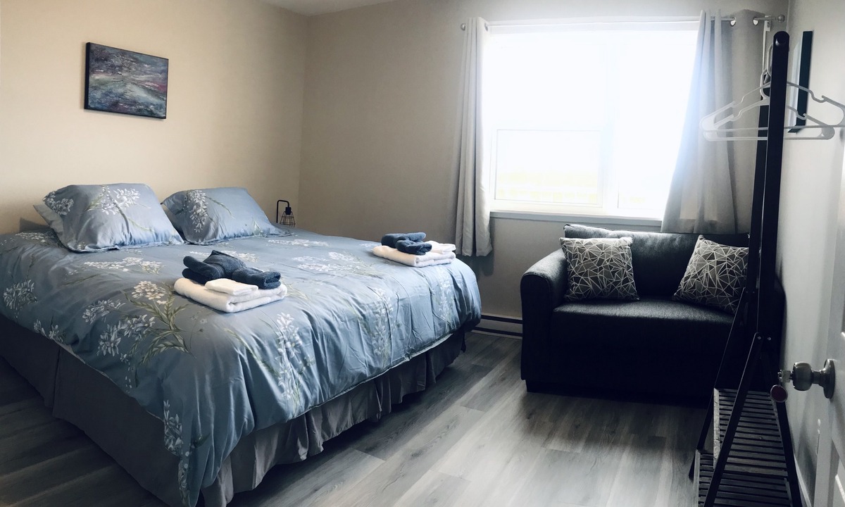 St. Vincent's-St. Stephen's-Peter's River Bed & Breakfast | The Keeper's Kitchen B&B
