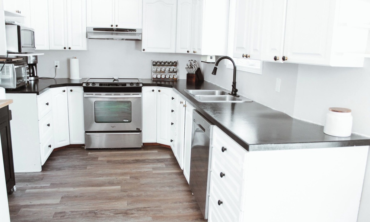 Prince George House | Spacious 4 Bedroom, 3 Bath Family & Dog-Friendly