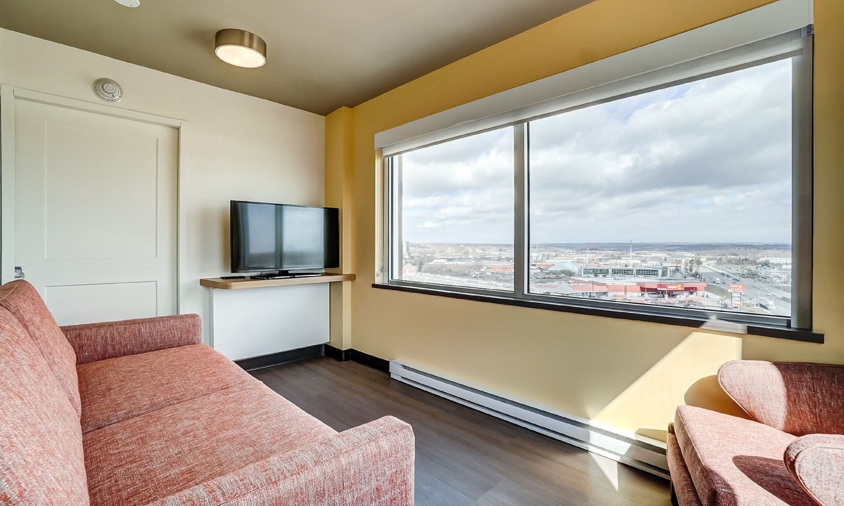 District Saint - Raymond - Vanier Hotel | Holiday Inn Gatineau - Ottawa by IHG