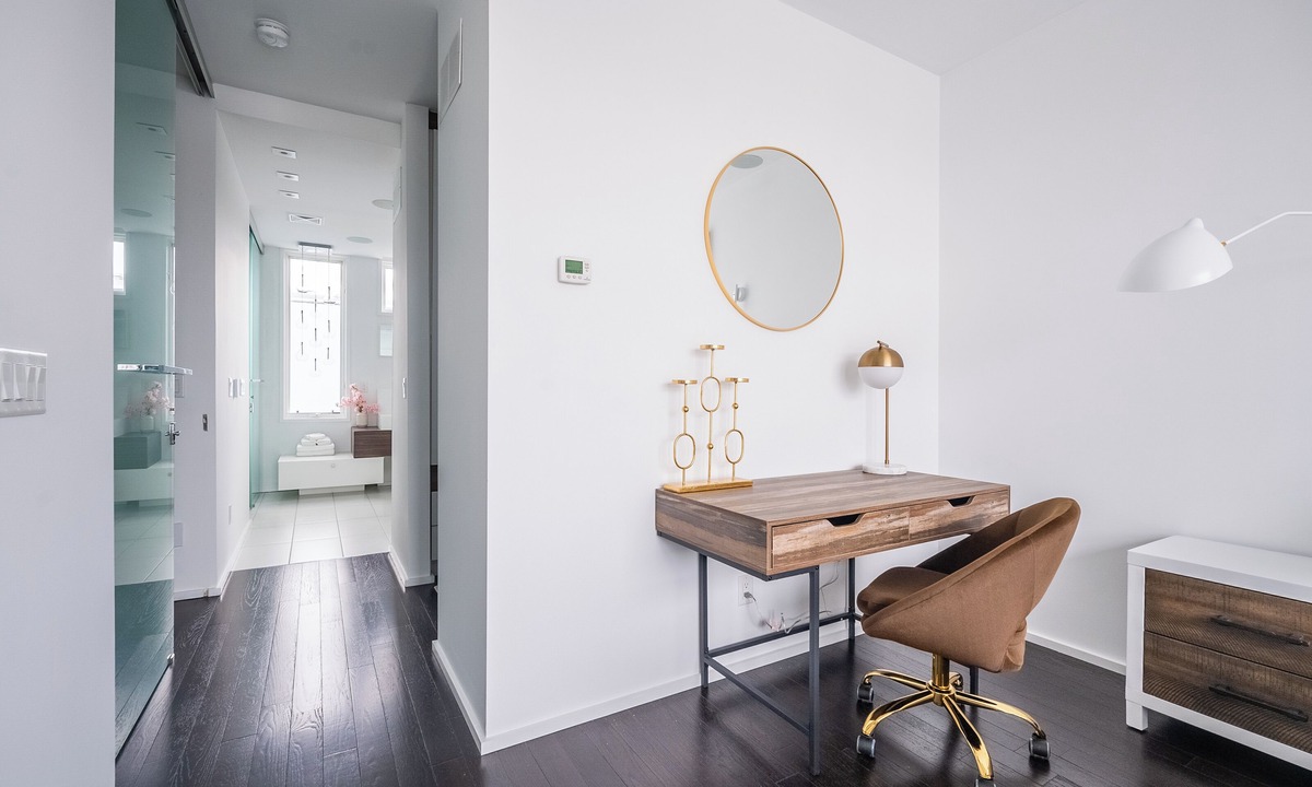 Little Italy Apartment | Cozy Houses in Downtown Toronto by GLOBALSTAY