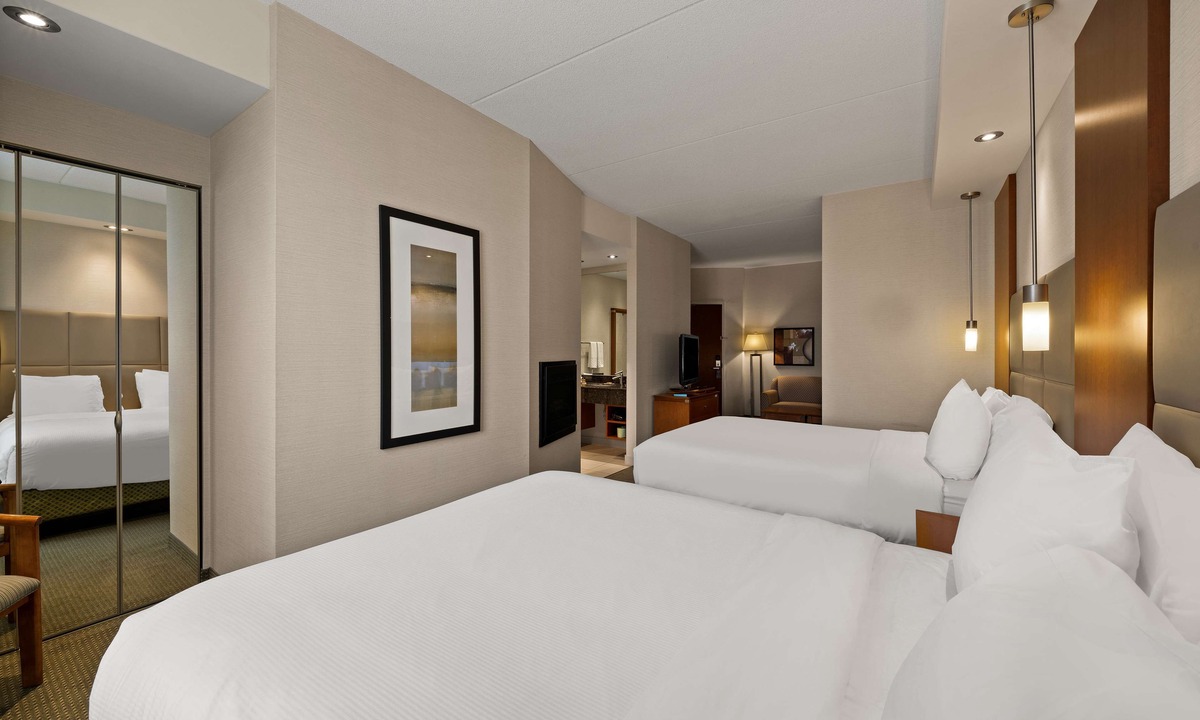 Orangeville Hotel | Best Western Plus Orangeville Inn & Suites