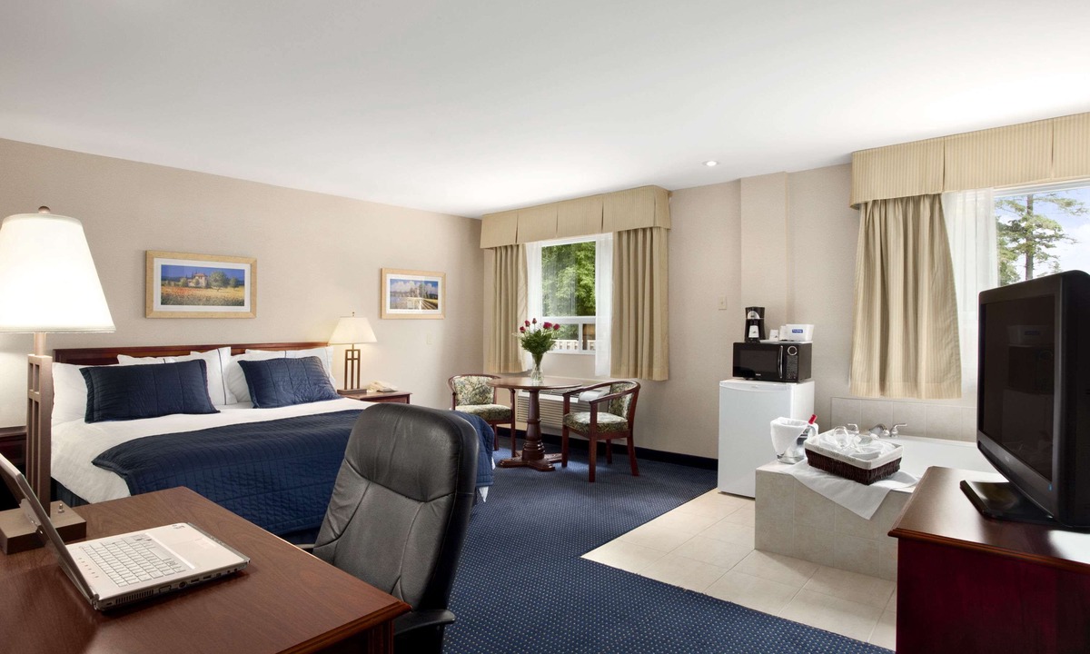 Trenton Hotel | Travelodge by Wyndham Trenton
