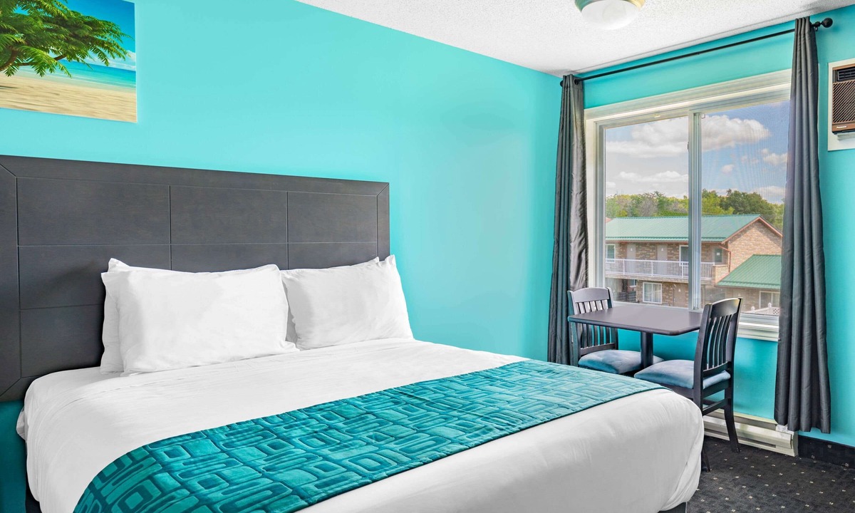 Gananoque Hotel | Howard Johnson by Wyndham Gananoque