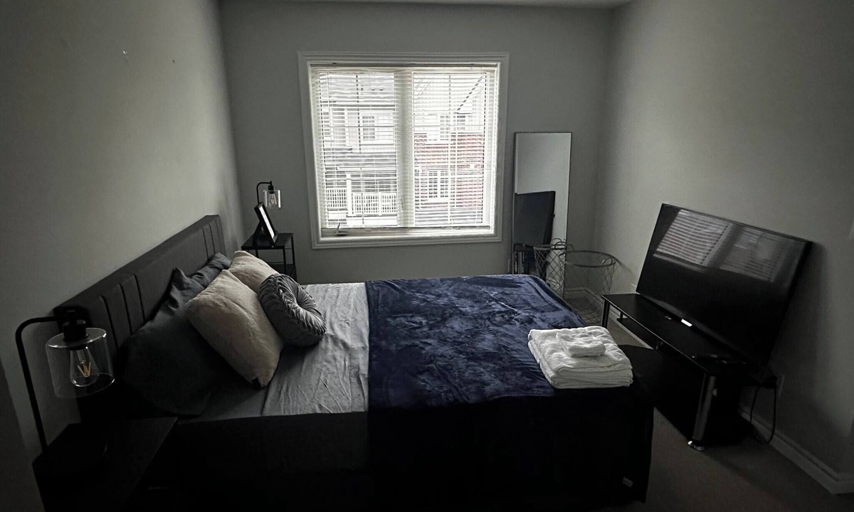 Whitby House | Cozy Whitby Retreat - 2 Bedroom Private House