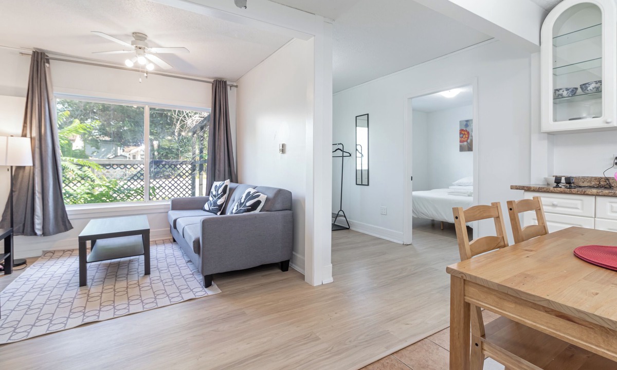 South Central House | 2 Bedroom Duplex near Hospital, Parking.