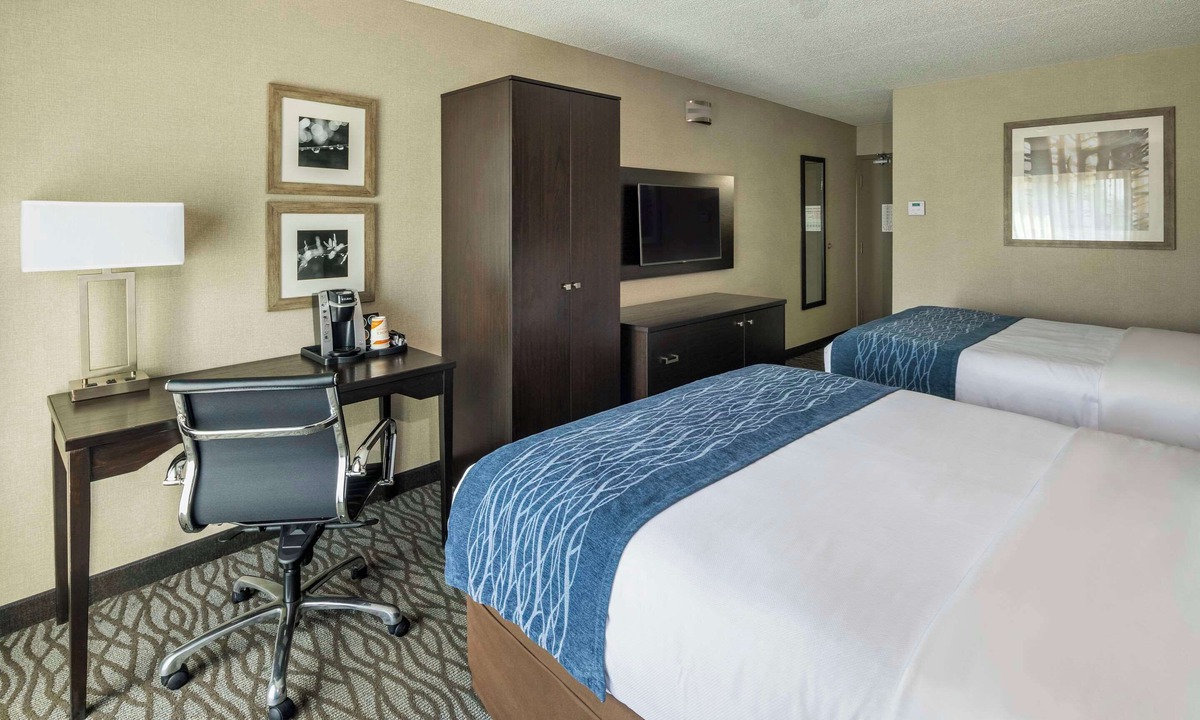 Pointe Claire Hotel | Comfort Inn Montréal Aéroport