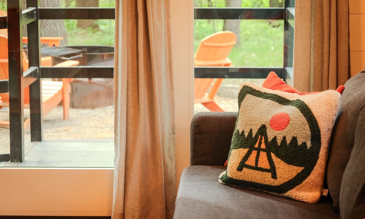 Freeport Cabin | Glamping cabin w/kitchenette & full bath - 17