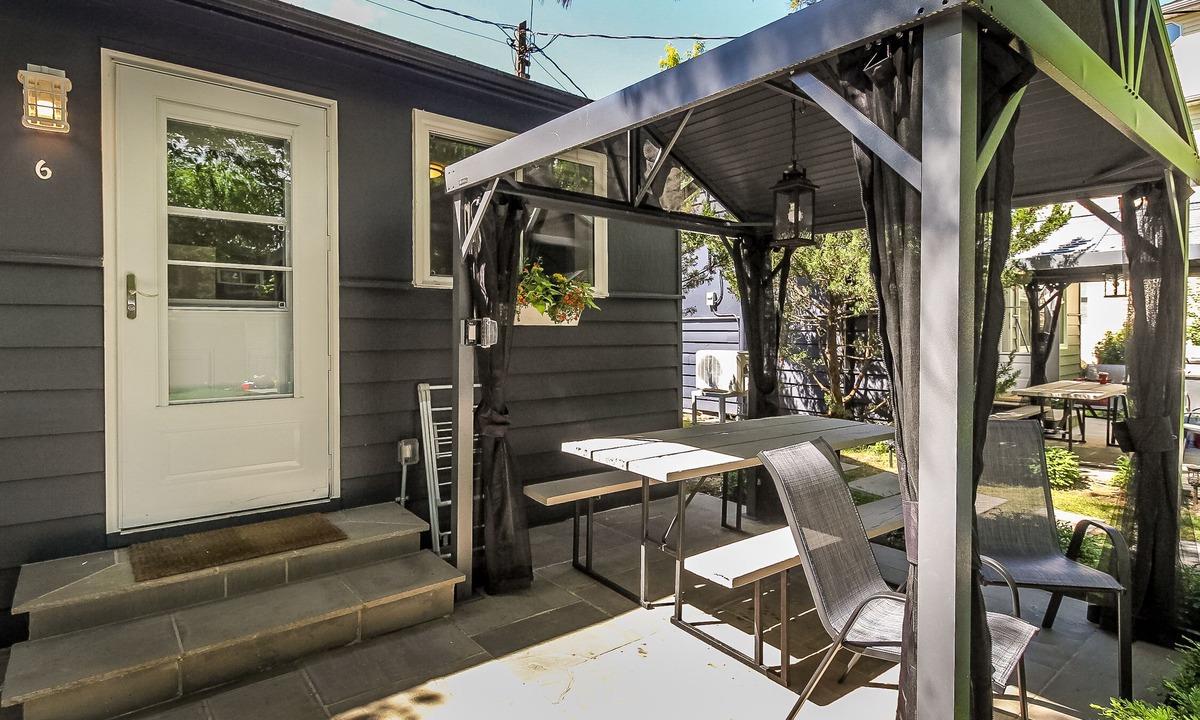 Wasaga Beach Cottage | beachfront