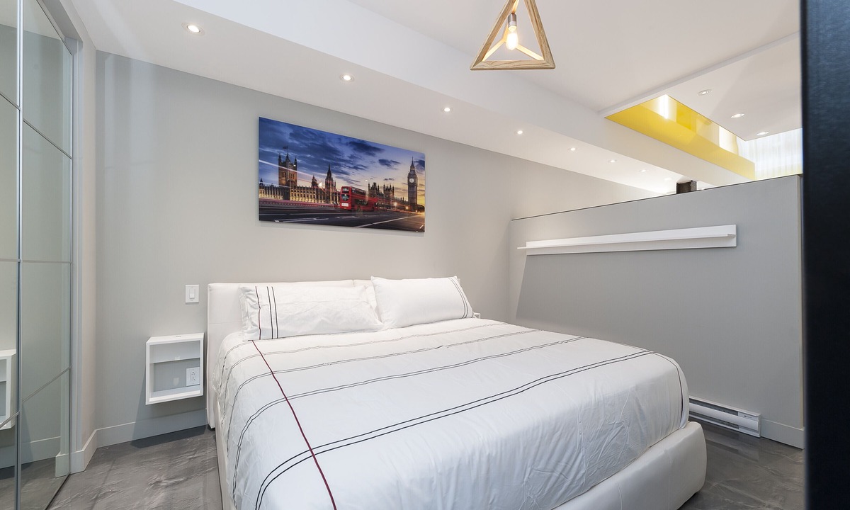 Milton Park Apartment | Vibrant Loft near Plateau Mont Royal and Festivals