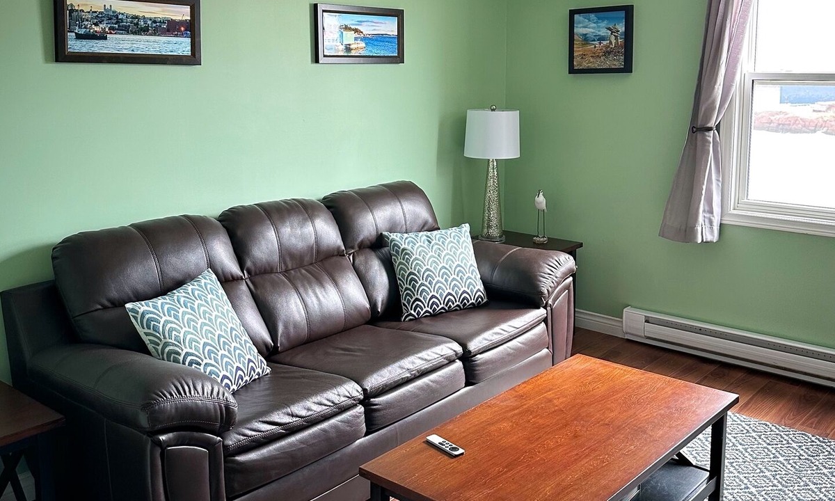 Norman's Cove-Long Cove House | Upstairs @ The Homestead Oceanfront Suites
