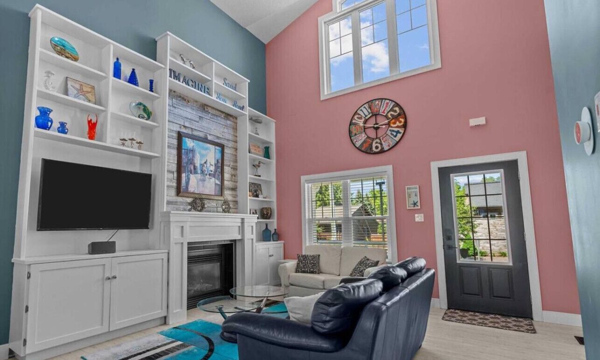 Grand Bend House | Sunshine on Centre by Sparks