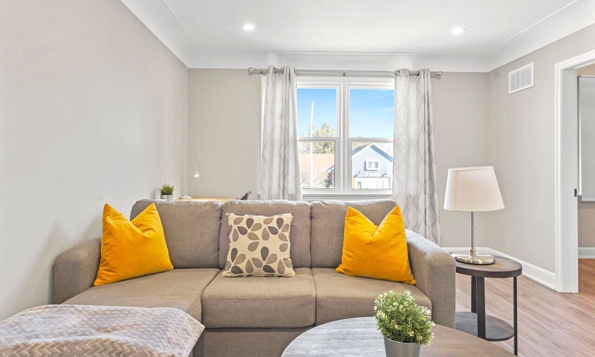 Burlington Apartment | 10 min walk to DT, stylish, free parking | IOB2
