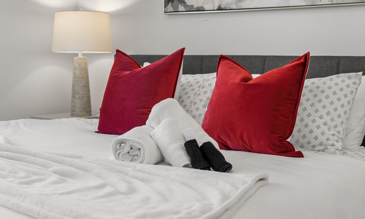 D Street - West Broadway Apartment | Luxury 1BR Near Broadway Southie mrw0