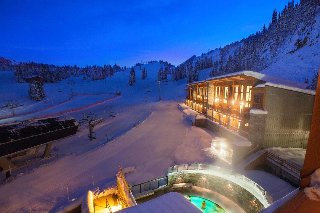 Sunshine Hotel | Sunshine Mountain Lodge
