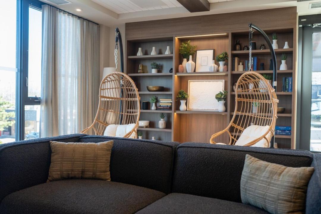 Kitchener Apartment | Stylish Open Concept Suite in Central KW