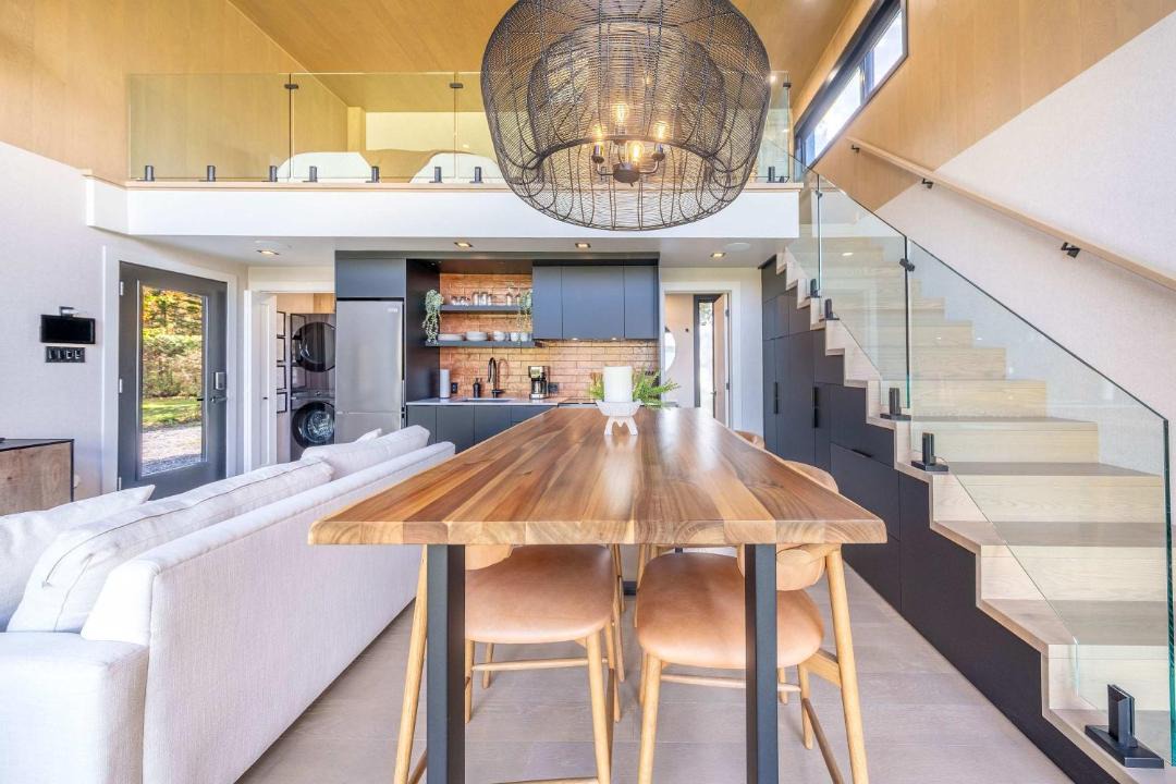 Lambton Ski Chalet | Private Spa & Direct Lake Access - Le Maka
